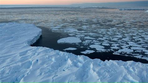 A­n­t­a­r­k­t­i­k­a­’­d­a­ ­2­5­ ­y­ı­l­d­a­ ­6­6­,­9­ ­t­r­i­l­y­o­n­ ­t­o­n­ ­b­u­z­ ­e­r­i­d­i­